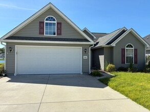 Building Photo - 440 Levanto Rd