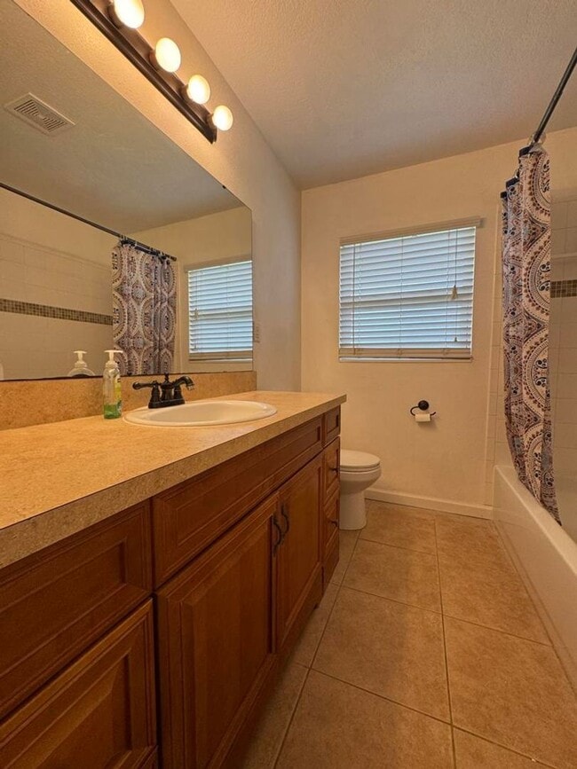 Building Photo - Charming Ormond Beach Home