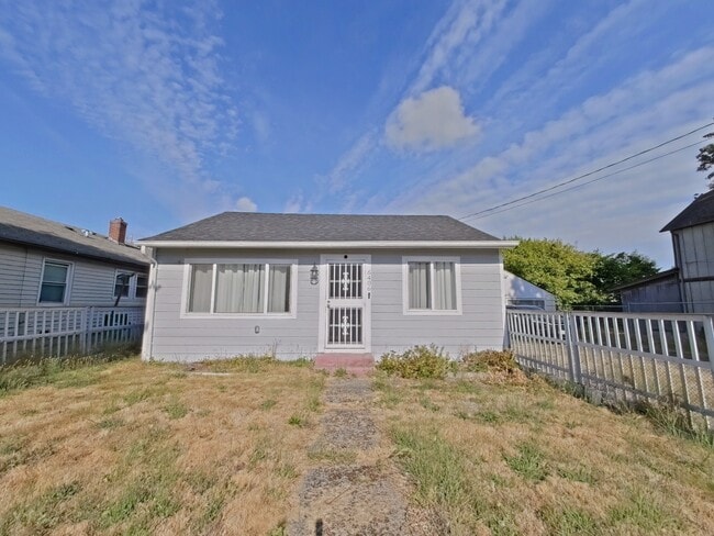 Building Photo - 6406 29th Ave S