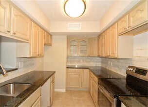 Building Photo - 3300 Pebblebrook Dr