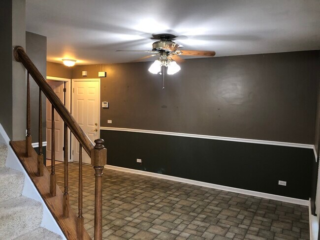 Foto del edificio - 872 N Shady Oaks Dr