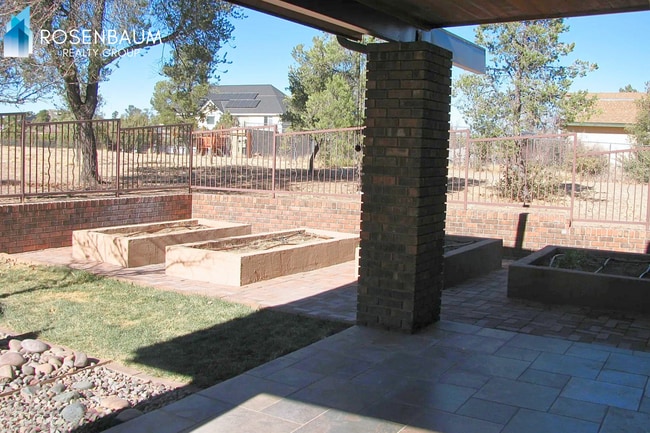 Foto del edificio - Gorgeous 2-bedrooms, 2.5-baths two-Story home in Prescott!