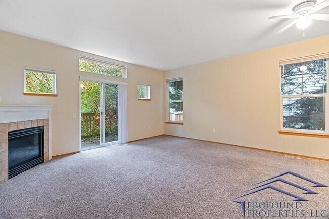 Building Photo - 14750 SW Trout Creek Ln