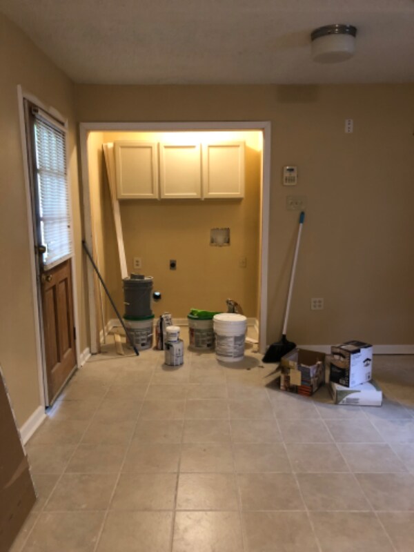 Building Photo - 1733 Theron Dr