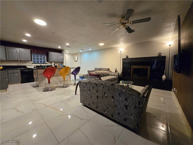 Foto del edificio - 2755 Mann St