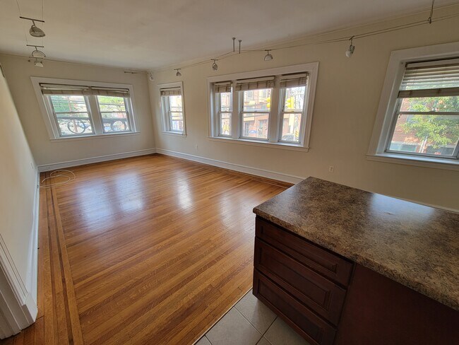 Foto del edificio - 632 N 2nd St