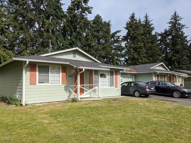 Foto del edificio - 17416-17418 8TH AVE CT E