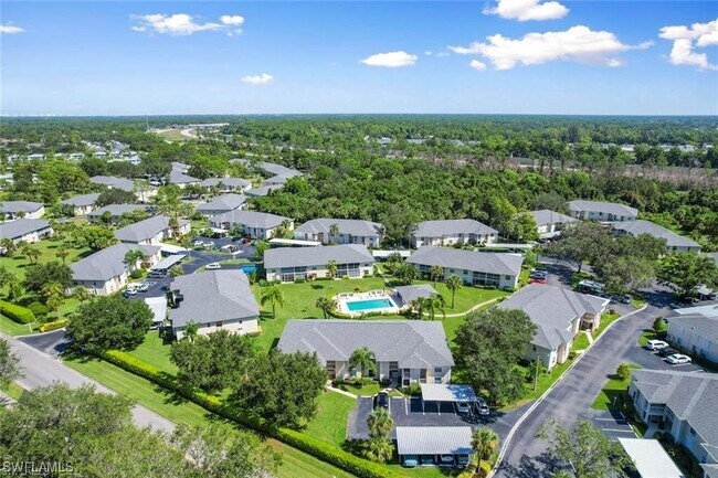 Building Photo - 600 Squire Cir