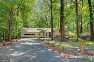 Building Photo - 11621 Sourwood Ln