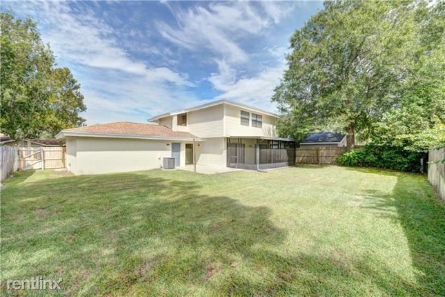 Foto del edificio - 4 br, 2 bath House - 15608 Deerglen Dr