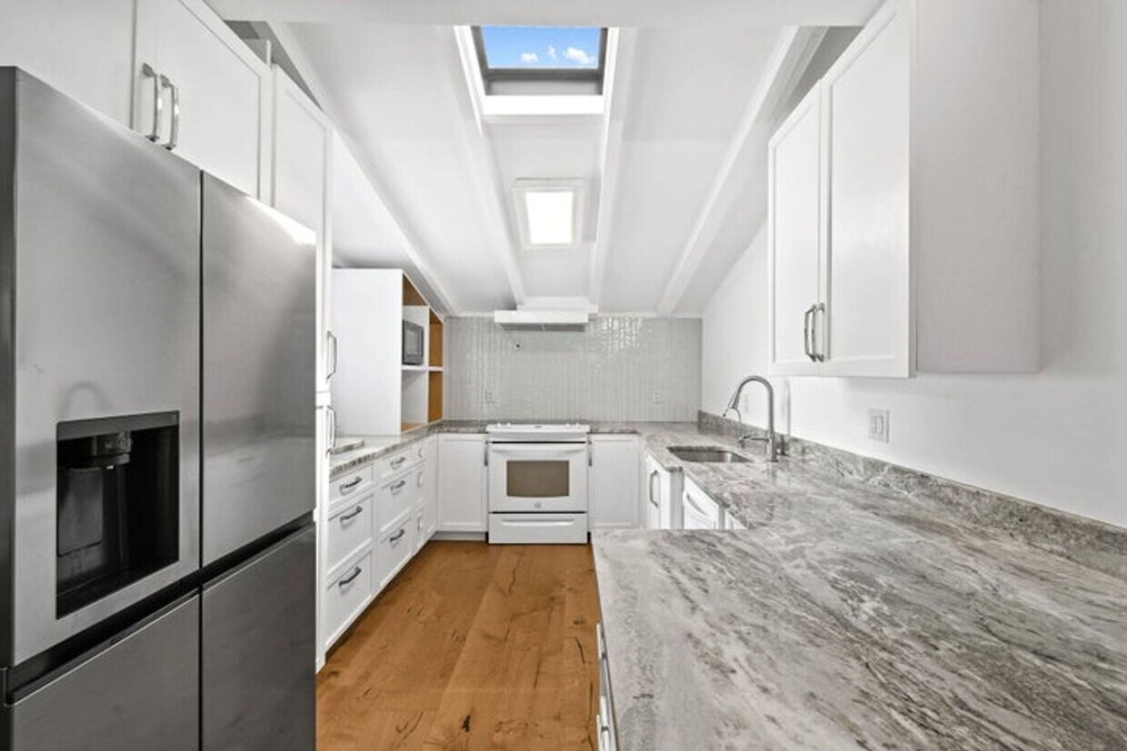 Foto principal - 1308 Arapaho St
