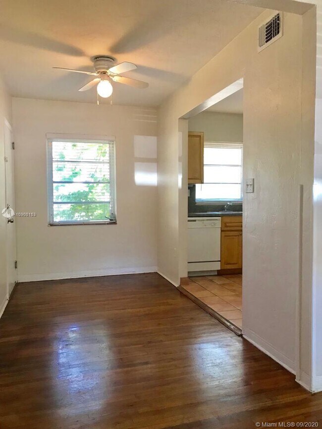 Building Photo - 7734 SW 55th Ave