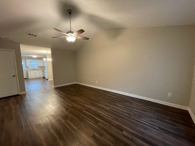 Foto del edificio - 4463 Belair Dr