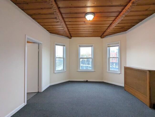 Building Photo - 278 Lowell St