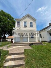 Building Photo - 3926 Decoursey Ave
