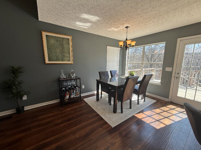 Foto del edificio - 669 Granwood Blvd