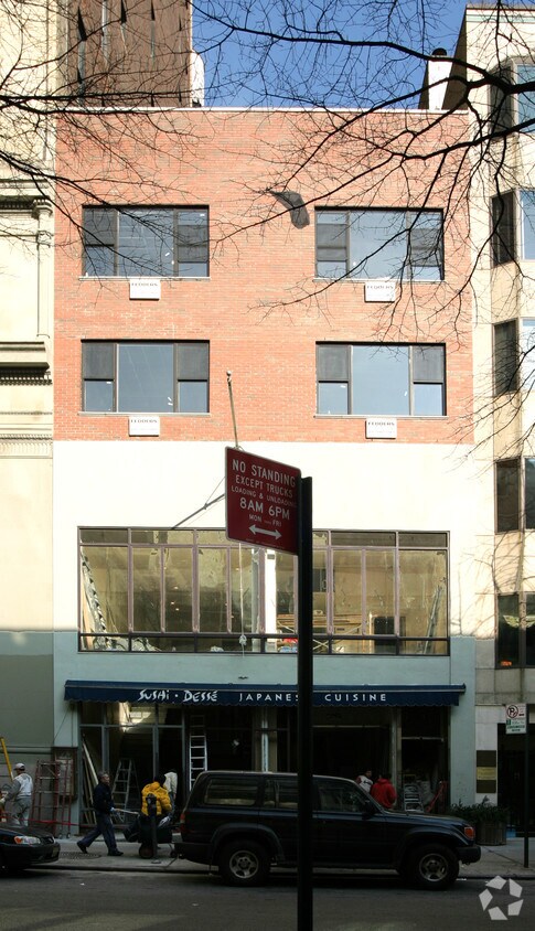 Primary Photo - 113-115 E 18th St