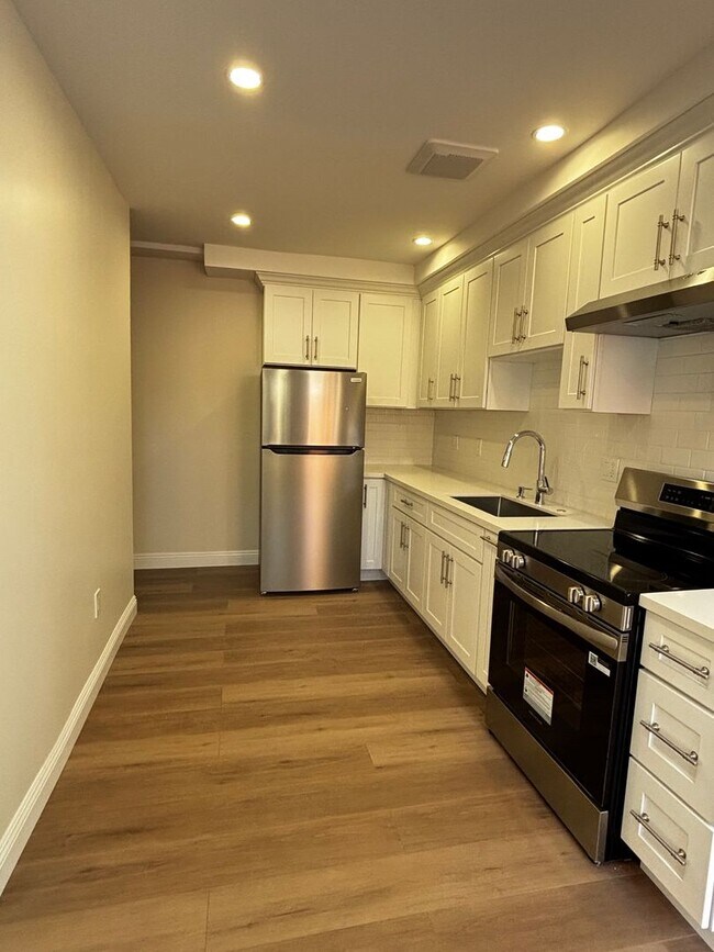 Foto del edificio - Brand-New Luxury 1BR ADU | Quartz Kitchen | Stainless Appliances | Never Lived In