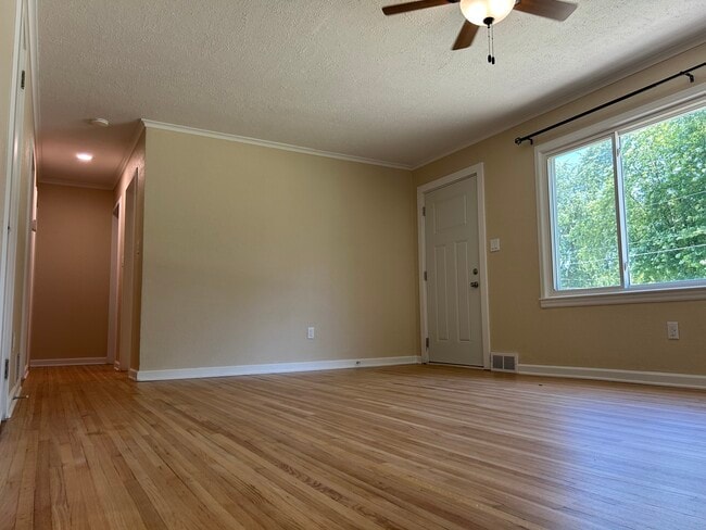Building Photo - 540 3rd St