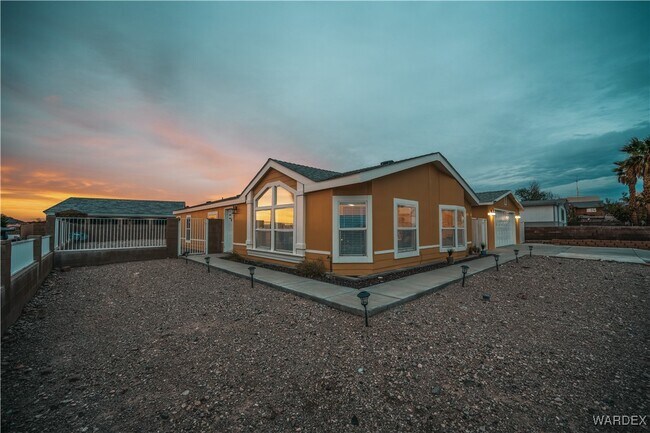 Building Photo - 3391 S Ridge Ave