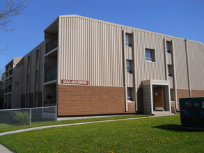 Building Photo - 1245 Jefferson Av
