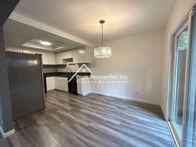 Foto del edificio - 5814 Shadow Creek Dr