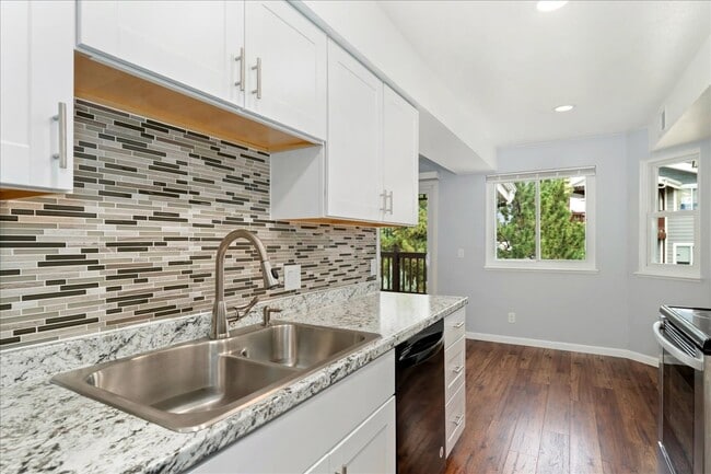 Photo - 17652 E Loyola Dr Apartment