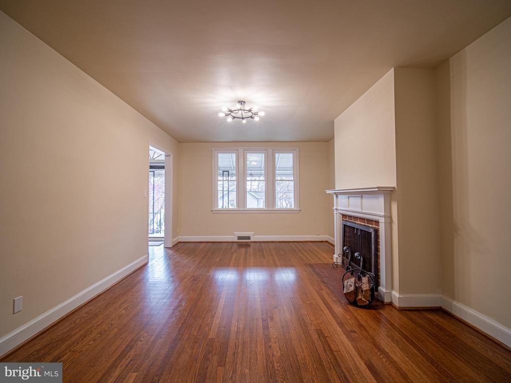 Primary Photo - 4106 10th St NE