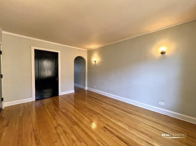 Building Photo - 0 bedroom in CHICAGO IL 60625