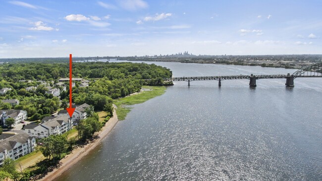 Foto del edificio - 6209 Riverfront Dr