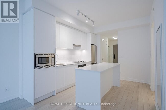 Photo du bâtiment - 3071 Trafalgar Rd