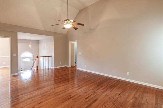 Building Photo - 705 Oxford Crest Ct NW