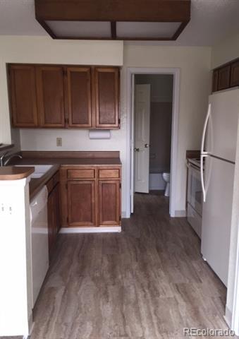 Foto del edificio - 4811 White Rock Cir