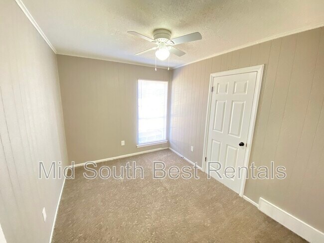 Foto del edificio - 2473 Chattering Ln