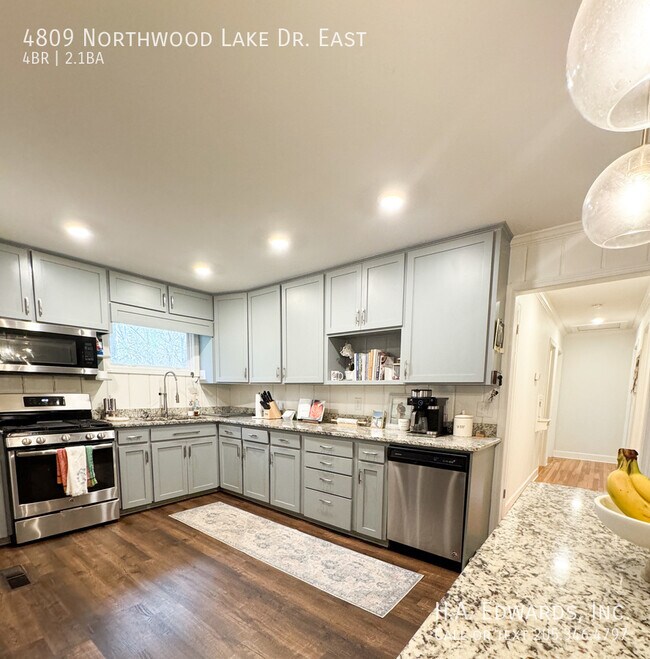 Foto del edificio - 4809 Northwood Lake Dr. East