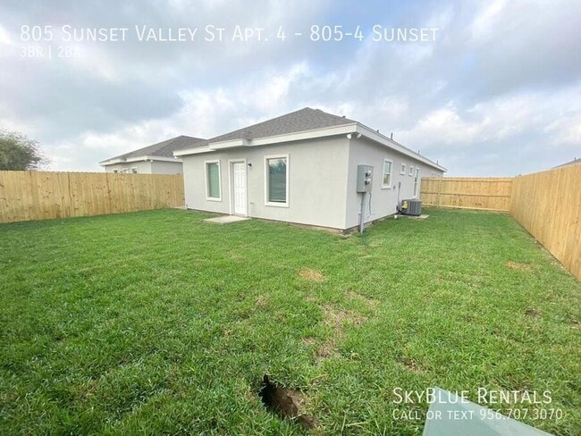 Building Photo - 805 W Sunset Valley St