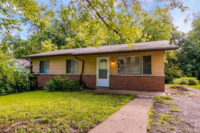 Primary Photo - 10062 Bon Oak Dr