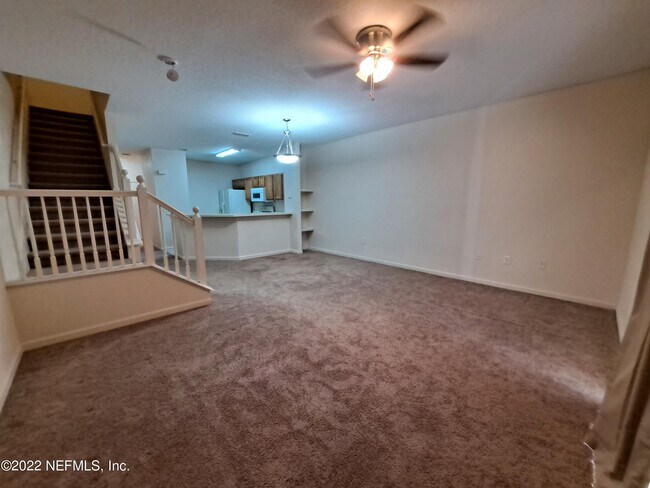 Foto del edificio - 3750 Silver Bluff Blvd