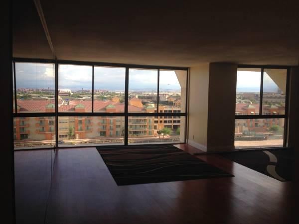 Foto del edificio - 3930 Swenson St