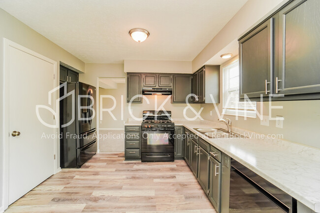 Building Photo - 2839 Beal Dr