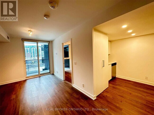 Building Photo - 30-330 Tretti Wy