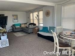 Foto del edificio - 69 Indiana Ave