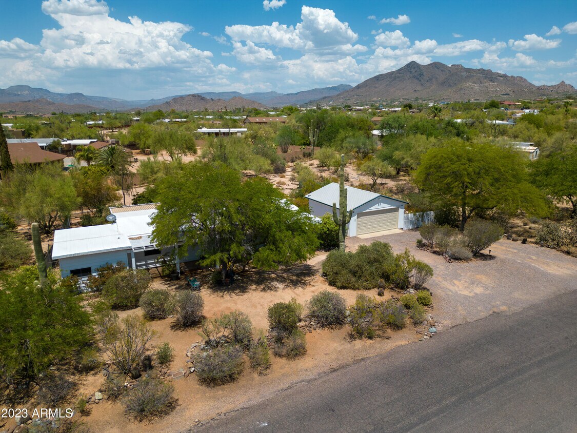 Foto principal - 33601 N Rifleman Rd