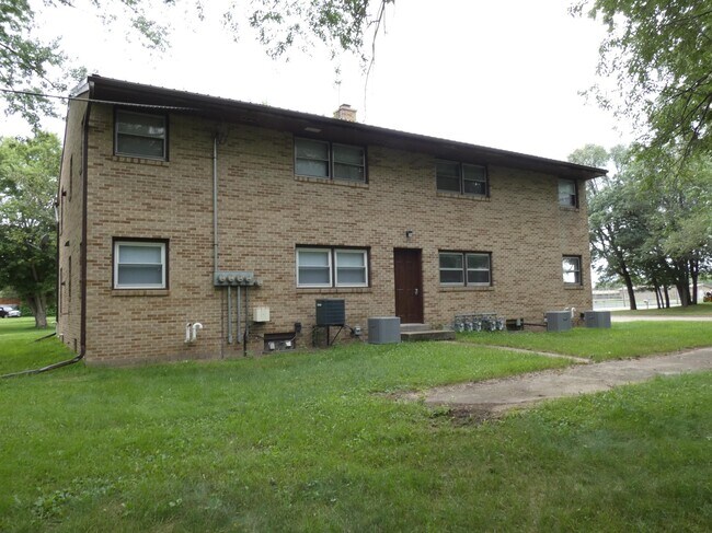 Building Photo - 508 N 4th St