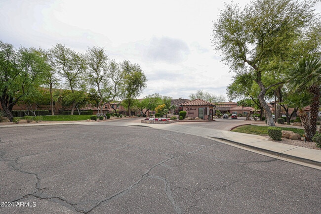 Building Photo - 20660 N 40th St