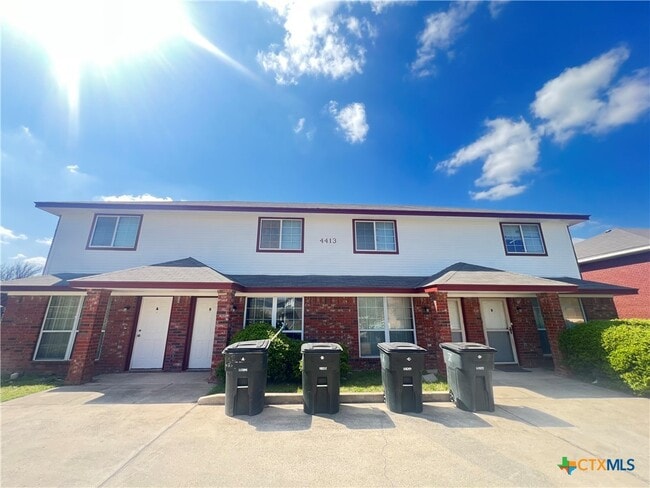 Foto del edificio - 4413 Abigail Dr