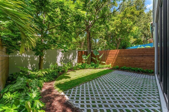 Foto del edificio - 3270 Gifford Ln