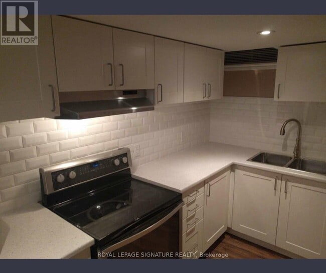 Building Photo - 1264 Sim Pl