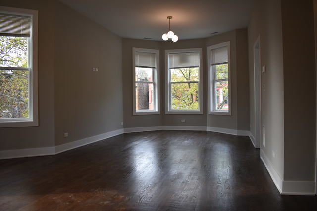 Building Photo - 1260 W Victoria St
