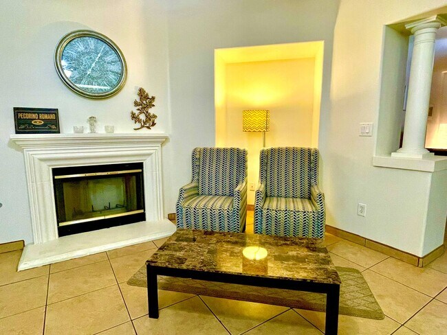 Foto del edificio - 5704 Charleville Ln